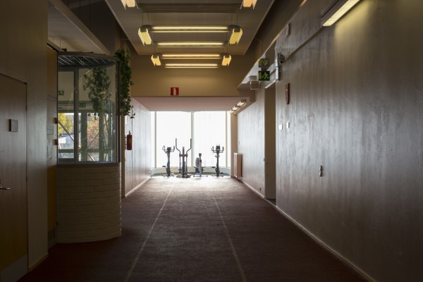 motionscyklar i idrottshallen